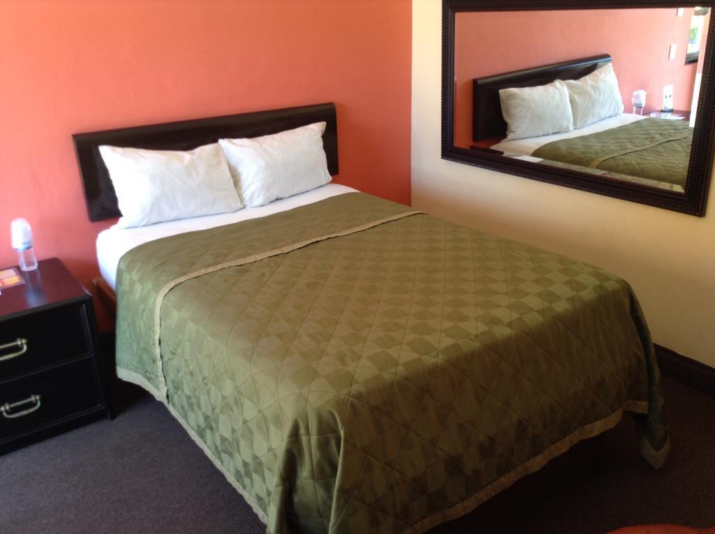 Motel Agora Ensenada Phòng bức ảnh